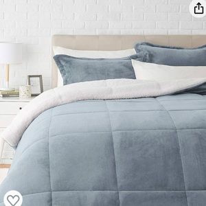 UGG Comforter